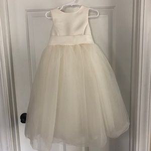 Flower Girl Dress by David’s Bridal Sz 3 Ivory